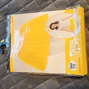 Yellow Childs size S/M Tutu ☆ Beautiful ☆ Brand new in bag